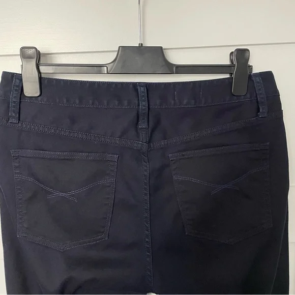 NWOT Ladies Dark Blue Jeans by GAP - Picture 6 of 8